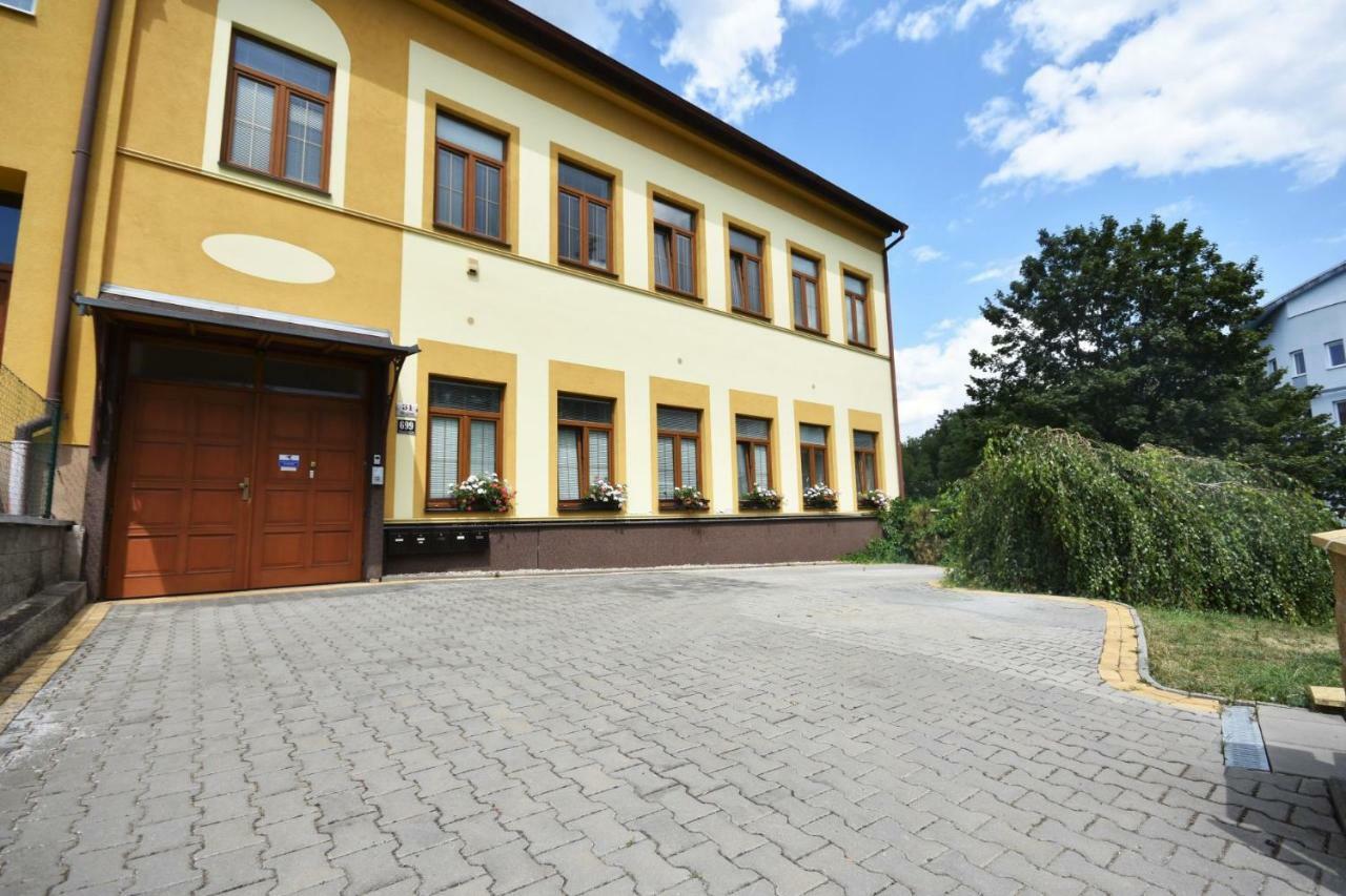 Apartment Skryjova *